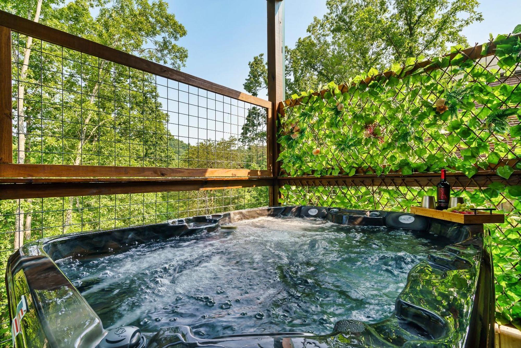 Spring Sale! Indoor Pool, Pet Stays Free, Movie, Hottub Sevierville Exterior foto